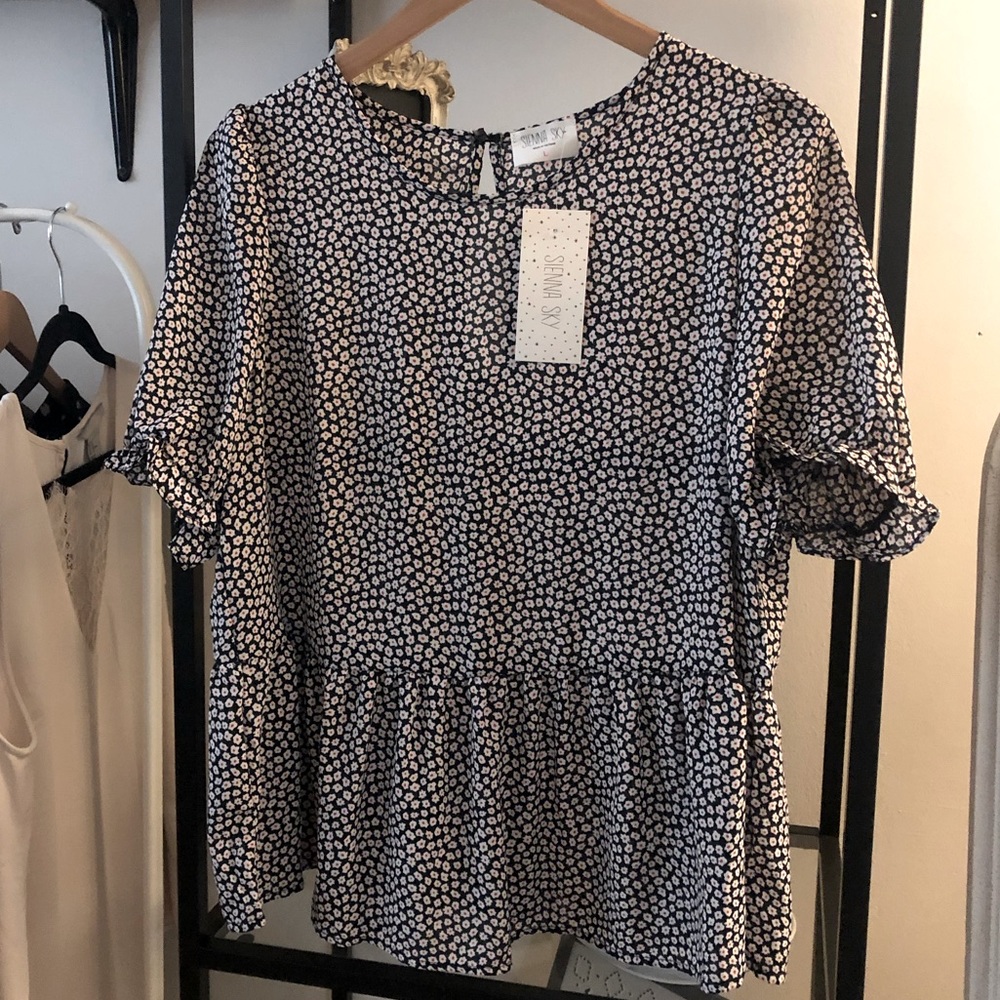 Sienna Sky peplum Top-NWT-L